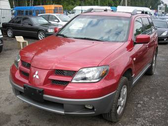 2004 Mitsubishi Outlander Pictures