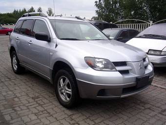 2004 Mitsubishi Outlander Pics