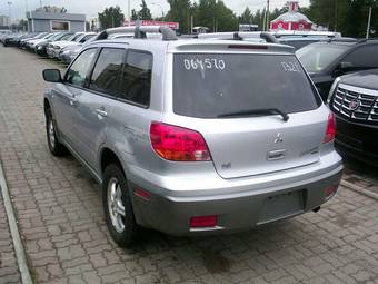 2004 Mitsubishi Outlander Pictures