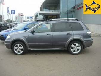 2004 Mitsubishi Outlander Images