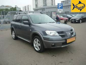 2004 Mitsubishi Outlander Pics