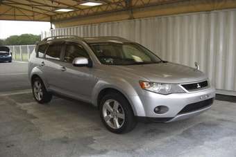 2005 Mitsubishi Outlander Pictures