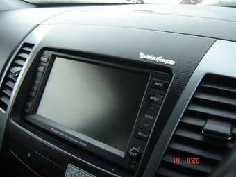 2005 Mitsubishi Outlander Pictures