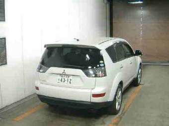 2005 Mitsubishi Outlander Pictures