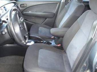 2005 Mitsubishi Outlander Photos