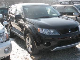 2005 Mitsubishi Outlander Pictures
