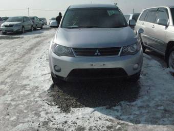 2005 Mitsubishi Outlander Pics