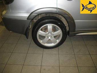 2005 Mitsubishi Outlander Pics