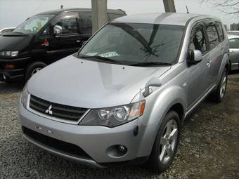 2005 Mitsubishi Outlander Wallpapers