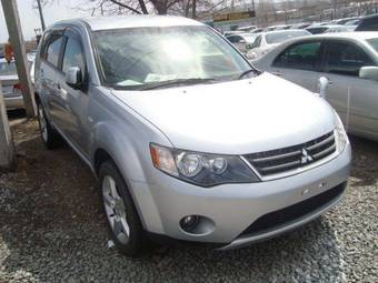 2005 Mitsubishi Outlander Pictures