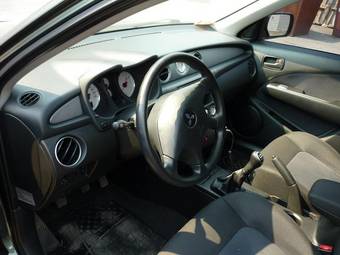 2005 Mitsubishi Outlander Pictures