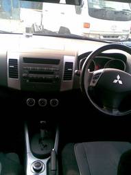 2005 Mitsubishi Outlander Pictures