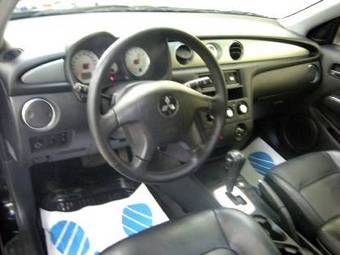 2005 Mitsubishi Outlander Pictures