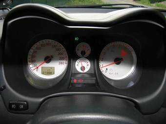 2005 Mitsubishi Outlander Photos