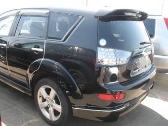 2005 Mitsubishi Outlander Pictures