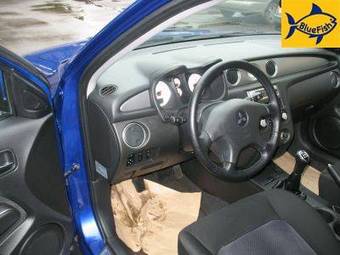 2005 Mitsubishi Outlander Pictures