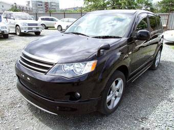 2005 Mitsubishi Outlander Pictures