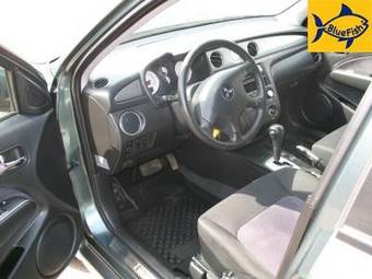 2005 Mitsubishi Outlander Photos