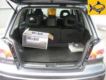 2005 Mitsubishi Outlander Pictures