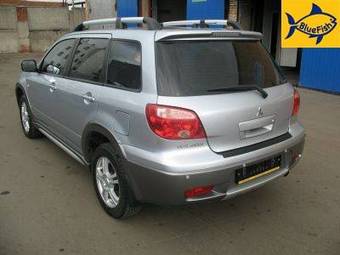 2005 Mitsubishi Outlander Pictures