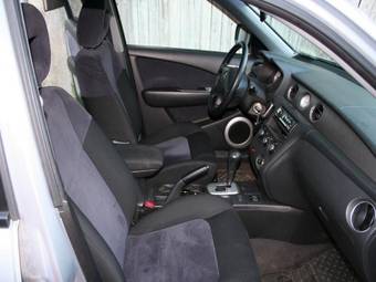 2005 Mitsubishi Outlander Images