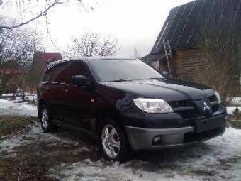 2005 Mitsubishi Outlander Wallpapers