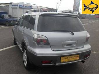 2005 Mitsubishi Outlander Wallpapers