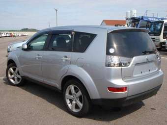 2006 Mitsubishi Outlander Photos