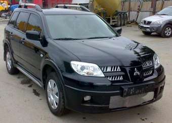 2006 Mitsubishi Outlander Pictures