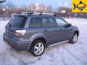 2006 Mitsubishi Outlander Photos