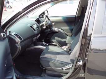 2006 Mitsubishi Outlander Pics