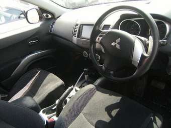 2006 Mitsubishi Outlander Pictures