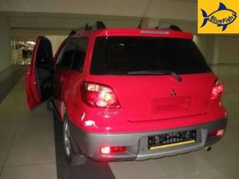 2006 Mitsubishi Outlander Photos