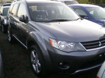 2006 Mitsubishi Outlander Images