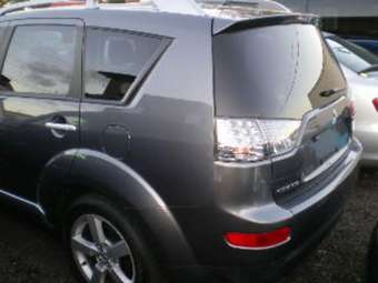 2006 Mitsubishi Outlander Pictures