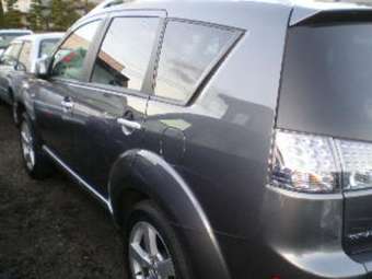 2006 Mitsubishi Outlander Pics