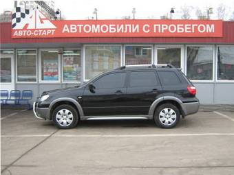 2006 Mitsubishi Outlander Photos