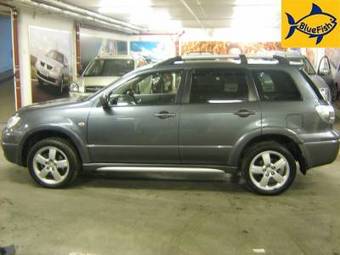 2006 Mitsubishi Outlander Pictures