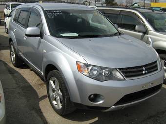 2006 Mitsubishi Outlander Pictures