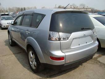 2006 Mitsubishi Outlander Pictures