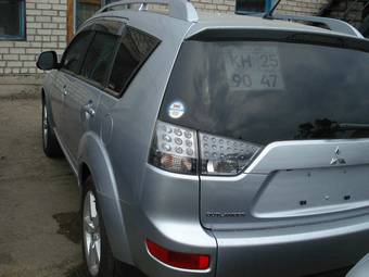 2006 Mitsubishi Outlander Pictures