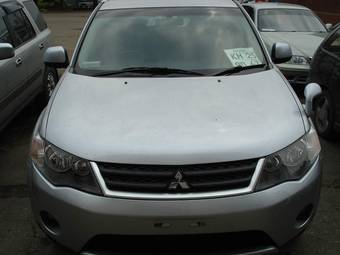 2006 Mitsubishi Outlander Photos