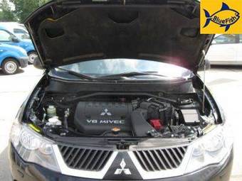 2006 Mitsubishi Outlander Images