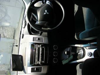 2006 Mitsubishi Outlander Pictures