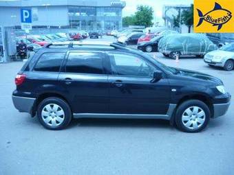 2006 Mitsubishi Outlander Images