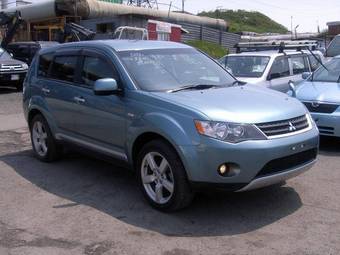 2006 Mitsubishi Outlander Photos