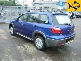 2006 Mitsubishi Outlander Photos