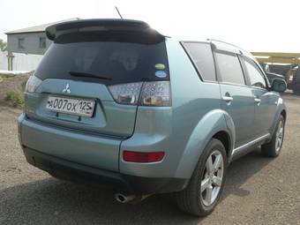 2006 Mitsubishi Outlander Pictures