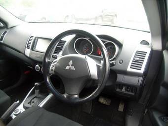 2006 Mitsubishi Outlander Wallpapers