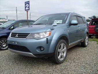 2006 Mitsubishi Outlander Pictures